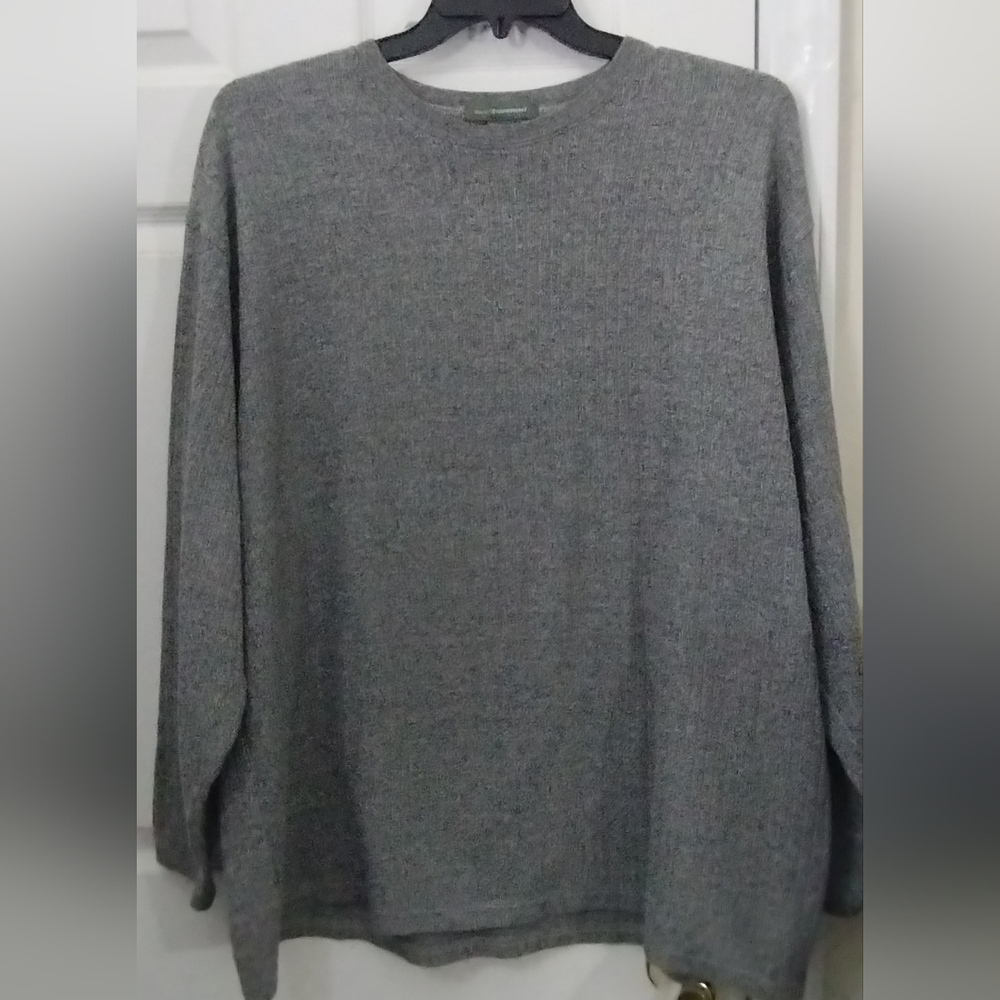 Men's Basic Equipment Gray Ribbed Pullover Top